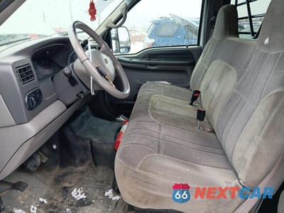 Zdjęcie 7 z 12 samochodu: 2000 FORD EXCURSION XLT VIN:1FMSU41F8YEE41800 - miniatura