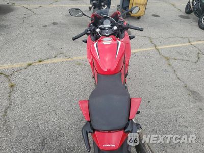Zdjęcie 6 z 9 samochodu: 2022 HONDA CBR300 R VIN:MLHNC5117N5800156 - miniatura