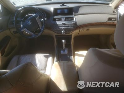 Zdjęcie 8 z 14 samochodu: 2008 HONDA ACCORD EXL VIN:1HGCP26858A153224 - miniatura