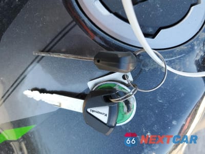 Zdjęcie 8 z 10 samochodu: 2022 KAWASAKI EX650 N VIN:ML5EXEN19NDA72425 - miniatura