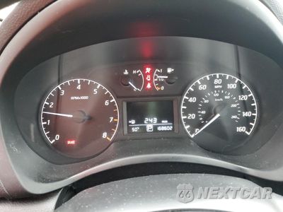 Zdjęcie 9 z 12 samochodu: 2014 NISSAN SENTRA S VIN:3N1AB7AP8EY266840 - miniatura