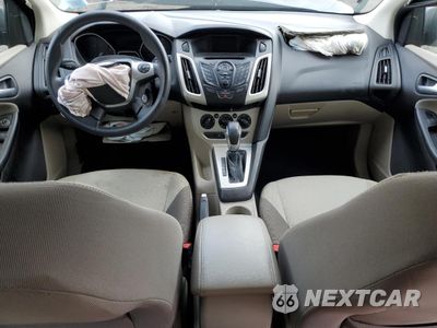 Zdjęcie 8 z 14 samochodu: 2014 FORD FOCUS SE VIN:1FADP3F2XEL231927 - miniatura