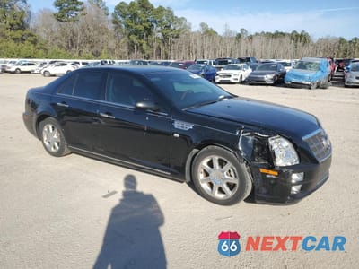 Czwarte zdjęcie samochodu z boku: 2010 CADILLAC STS VIN:1G6DU6EV8A0145675 - miniatura