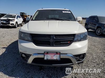 Piąte zdjęcie samochodu w środku: 2017 DODGE JOURNEY CROSSROAD VIN:3C4PDCGG3HT518304 - miniatura