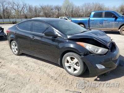 Czwarte zdjęcie samochodu z boku: 2013 HYUNDAI ELANTRA GLS VIN:KMHDH4AE4DU853409 - miniatura