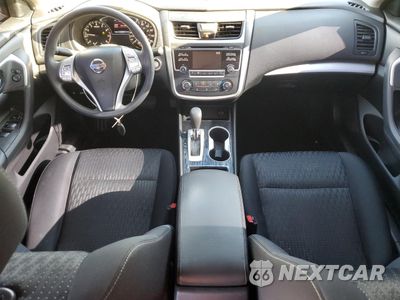 Zdjęcie 8 z 12 samochodu: 2017 NISSAN ALTIMA 2.5 VIN:1N4AL3AP7HN332126 - miniatura