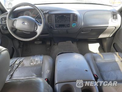 Zdjęcie 8 z 12 samochodu: 2002 FORD F150 SUPERCREW VIN:1FTRW08L02KE04346 - miniatura
