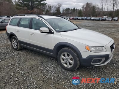 Czwarte zdjęcie samochodu z boku: 2013 VOLVO XC70 3.2 VIN:YV4940BL7D1146198 - miniatura