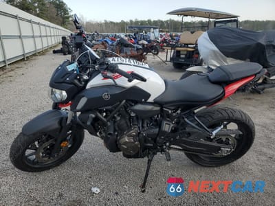 Trzecie zdjęcie samochodu z tyłu: 2018 YAMAHA MT07 VIN:JYARM27EXJA002287 - miniatura