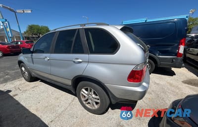 Trzecie zdjęcie samochodu z tyłu: 2004 BMW X5 3.0I VIN:5UXFA13564LU22488 - miniatura