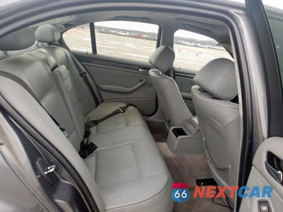 Zdjęcie 10 z 12 samochodu: 2000 BMW 323 I VIN:WBAAM3344YFP76193 - miniatura