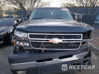 Piąte zdjęcie samochodu w środku: 2006 CHEVROLET SILVERADO K3500 VIN:1GCHK33D56F258274 - miniatura