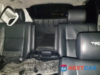 Zdjęcie 10 z 13 samochodu: 2020 TOYOTA SEQUOIA SR5 VIN:5TDBY5G15LS179294 - miniatura