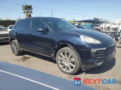 Czwarte zdjęcie samochodu z boku: 2016 PORSCHE CAYENNE S VIN:WP1AB2A27GLA93861 - miniatura