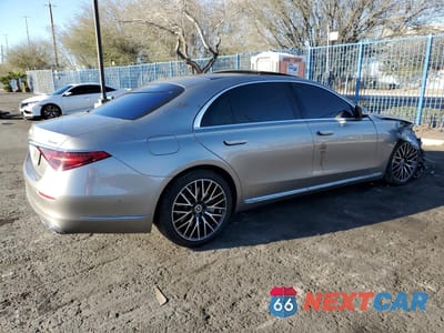 Trzecie zdjęcie samochodu z tyłu: 2021 MERCEDES-BENZ S 580 4MATIC VIN:W1K6G7GBXMA040243 - miniatura