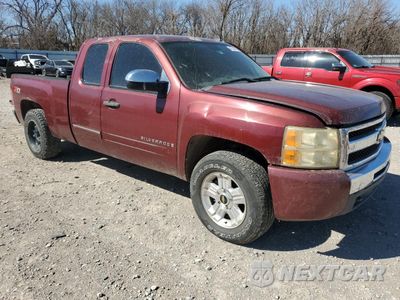 Czwarte zdjęcie samochodu z boku: 2009 CHEVROLET SILVERADO K1500 LT VIN:1GCEK29039Z153723 - miniatura