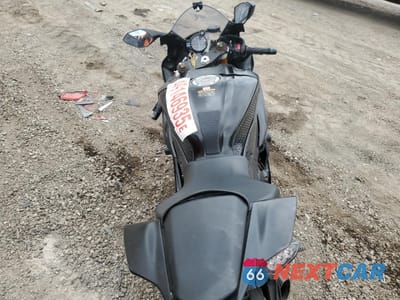 Zdjęcie 6 z 9 samochodu: 2017 YAMAHA YZFR6 C VIN:JYARJ28Y5HA000863 - miniatura