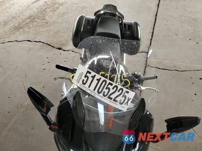 Piąte zdjęcie samochodu w środku: 2017 YAMAHA FJR1300 AE VIN:JYARP30E4HA000441 - miniatura