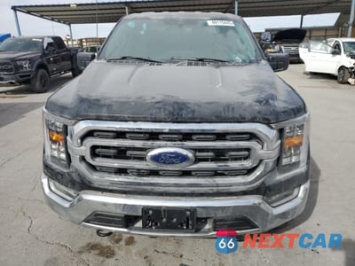 Piąte zdjęcie samochodu w środku: 2023 FORD F150 SUPERCREW VIN:1FTFW1E89PKD68074 - miniatura