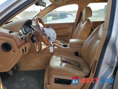 Zdjęcie 7 z 14 samochodu: 2005 PORSCHE CAYENNE VIN:WP1AA29P85LA25634 - miniatura