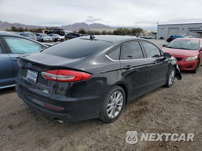 Trzecie zdjęcie samochodu z tyłu: 2019 FORD FUSION SE VIN:3FA6P0HD7KR176601 - miniatura