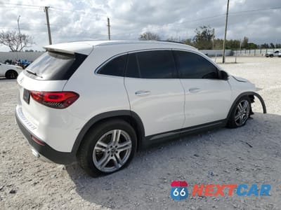 Trzecie zdjęcie samochodu z tyłu: 2022 MERCEDES-BENZ GLA 250 VIN:W1N4N4GB6NJ335095 - miniatura