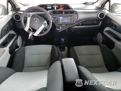 Zdjęcie 8 z 15 samochodu: 2014 TOYOTA PRIUS C VIN:JTDKDTB34E1077123 - miniatura