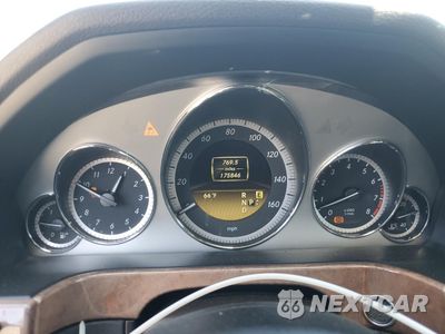 Zdjęcie 9 z 12 samochodu: 2011 MERCEDES-BENZ E 550 4MATIC VIN:WDDHF9AB6BA507705 - miniatura