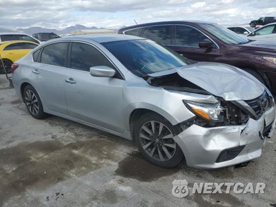 Czwarte zdjęcie samochodu z boku: 2017 NISSAN ALTIMA 2.5 VIN:1N4AL3AP8HC290674 - miniatura