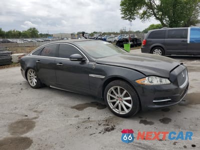Czwarte zdjęcie samochodu z boku: 2011 JAGUAR XJ VIN:SAJWA1CB3BLV17208 - miniatura