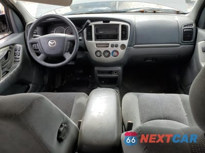 Zdjęcie 8 z 13 samochodu: 2004 MAZDA TRIBUTE LX VIN:4F2YZ041X4KM11363 - miniatura