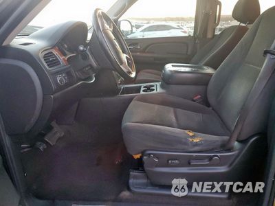 Zdjęcie 7 z 15 samochodu: 2008 GMC YUKON VIN:1GKFC130X8R218395 - miniatura