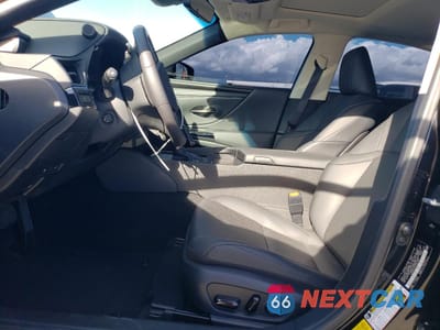 Zdjęcie 7 z 14 samochodu: 2025 LEXUS ES 300H BASE VIN:58ADA1C10SU059140 - miniatura