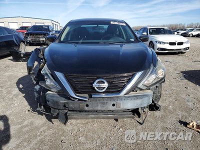 Piąte zdjęcie samochodu w środku: 2018 NISSAN ALTIMA 2.5 VIN:1N4AL3AP9JC226990 - miniatura