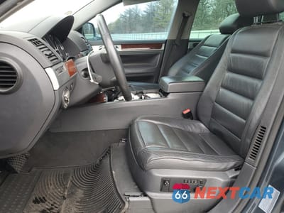 Zdjęcie 7 z 13 samochodu: 2006 VOLKSWAGEN TOUAREG 3.2 VIN:WVGZG77L36D005914 - miniatura