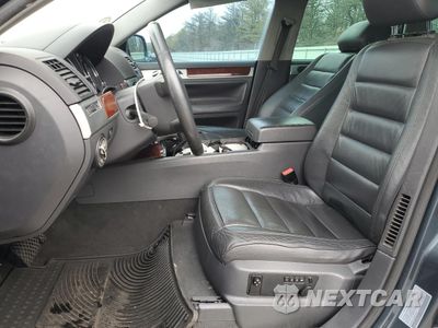 Zdjęcie 7 z 13 samochodu: 2006 VOLKSWAGEN TOUAREG 3.2 VIN:WVGZG77L36D005914 - miniatura
