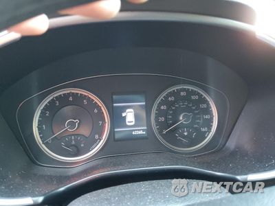 Zdjęcie 9 z 13 samochodu: 2019 HYUNDAI SANTA FE SE VIN:5NMS23AD4KH080248 - miniatura
