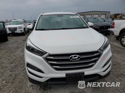 Piąte zdjęcie samochodu w środku: 2018 HYUNDAI TUCSON SEL VIN:KM8J3CA47JU737670 - miniatura