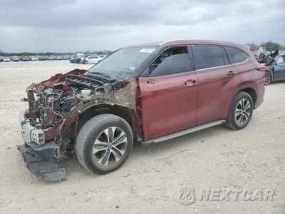 2022 TOYOTA HIGHLANDER XLE 5TDGZRAH0NS547965 - główne zdjęcie licytacji z USA - miniatura