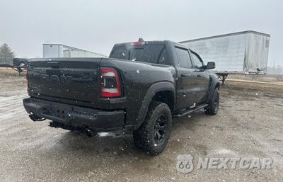 Czwarte zdjęcie samochodu z boku: 2022 RAM 1500 TRX VIN:1C6SRFU94NN193183 - miniatura