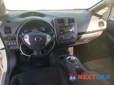Zdjęcie 8 z 15 samochodu: 2015 NISSAN LEAF S VIN:1N4AZ0CP4FC330451 - miniatura