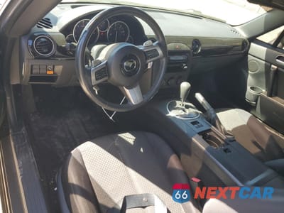 Zdjęcie 8 z 13 samochodu: 2006 MAZDA MX-5 MIATA VIN:JM1NC25F960103450 - miniatura