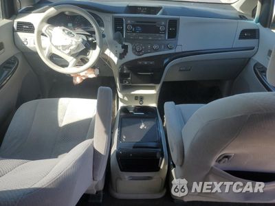 Zdjęcie 8 z 13 samochodu: 2012 TOYOTA SIENNA LE VIN:5TDKK3DC5CS255866 - miniatura