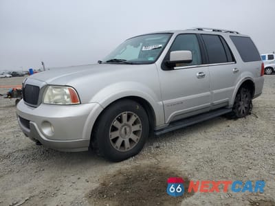 2004 LINCOLN NAVIGATOR 5LMFU27RX4LJ05513 - główne zdjęcie licytacji z USA - miniatura