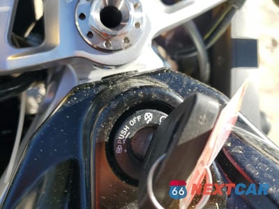 Zdjęcie 8 z 9 samochodu: 2022 APRILIA RS 660 VIN:ZD4KSUG0XNS000510 - miniatura