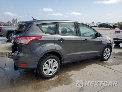 Trzecie zdjęcie samochodu z tyłu: 2015 FORD ESCAPE S VIN:1FMCU0F7XFUB09150 - miniatura