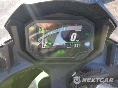 Zdjęcie 7 z 9 samochodu: 2022 KAWASAKI EX650 N VIN:ML5EXEN14NDA48159 - miniatura