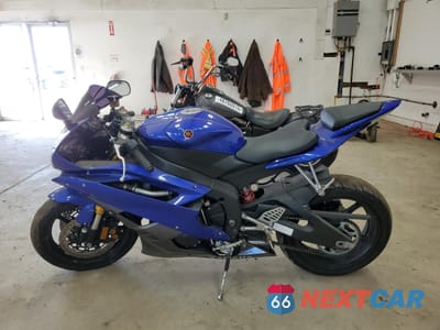 Trzecie zdjęcie samochodu z tyłu: 2007 YAMAHA YZFR6 L VIN:JYARJ12E87A015977 - miniatura