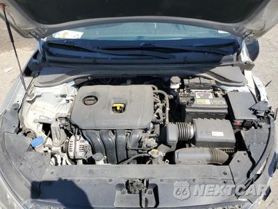 Zdjęcie 13 z 15 samochodu: 2019 HYUNDAI ELANTRA SEL VIN:5NPD84LF0KH419263 - miniatura