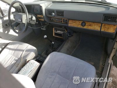 Zdjęcie 8 z 13 samochodu: 1986 TOYOTA 4RUNNER RN60 VIN:JT4RN62D6G0046230 - miniatura